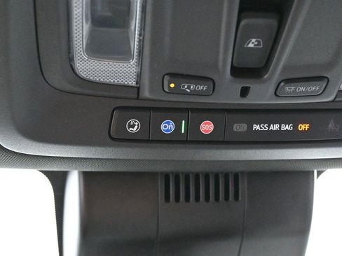 Used 2024 Chevrolet Silverado 2500 High Country w/ Technology Package AWD/4WD image 27