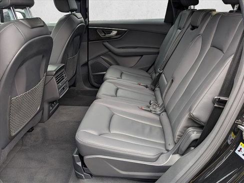 Certified 2025 Audi Q7 3.0T Premium Plus w/ Premium Plus Package image 21