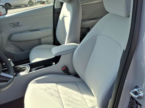 New 2026 Hyundai Kona SE image 9