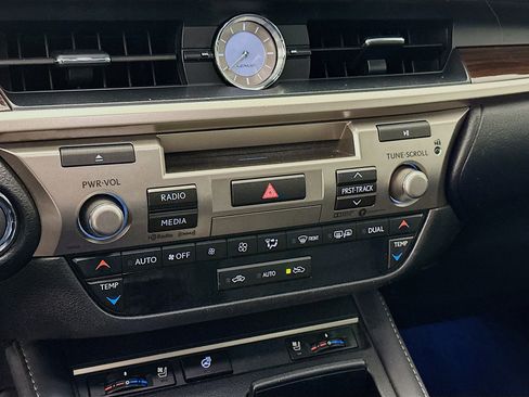 Used 2017 Lexus ES 350 image 24