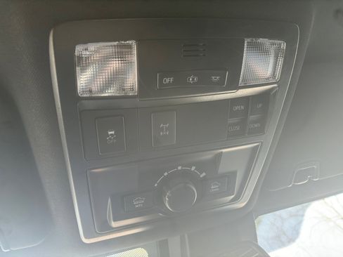 Used 2019 Toyota Tacoma TRD Off-Road image 29