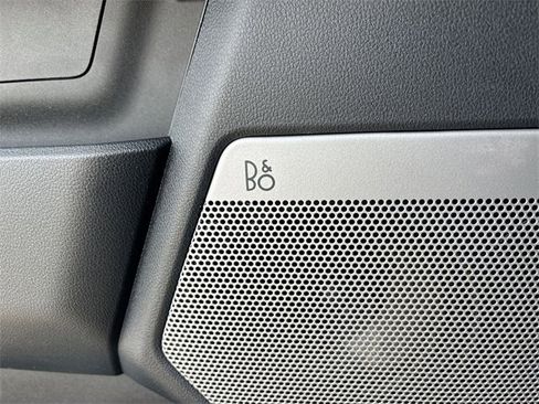 Used 2023 Ford F250 Lariat w/ Black Appearance Package image 24