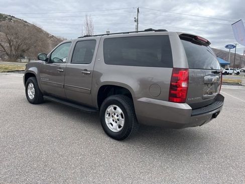 Used 2011 Chevrolet Suburban LT image 5