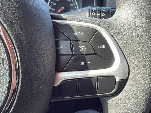 Used 2020 Jeep Renegade Sport image 11