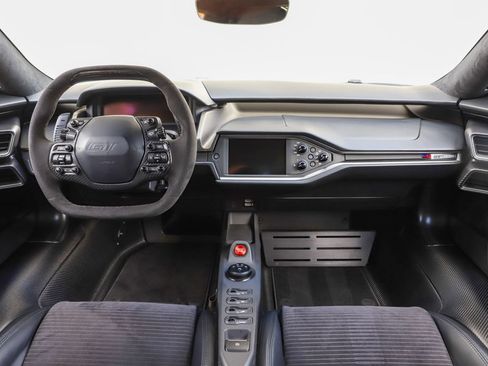 Used 2017 Ford GT RWD image 5