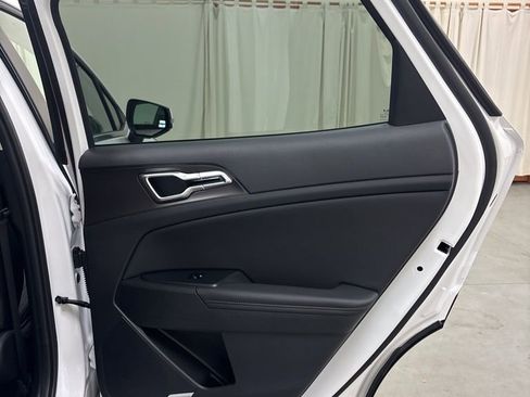 Used 2026 Kia Sportage EX image 32