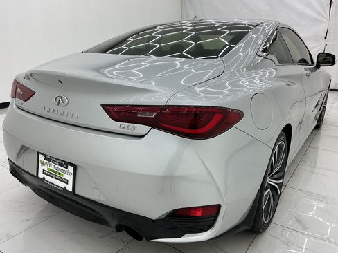 Used 2017 INFINITI Q60 3.0t w/ Premium Plus Package 3.0T AWD/4WD image 8