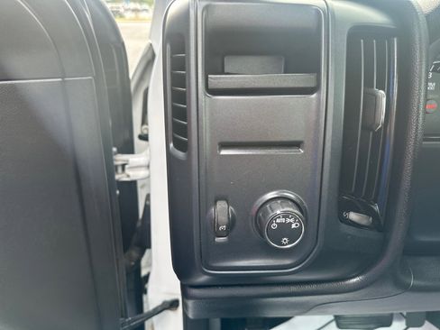 Used 2021 Chevrolet Silverado 1500 W/T image 17