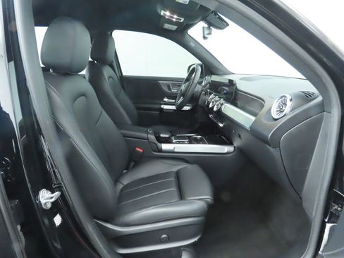 Certified 2022 Mercedes-Benz GLB 250 image 20