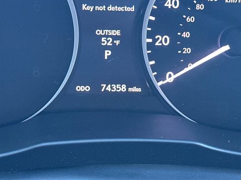 Used 2013 Lexus ES 300h image 35