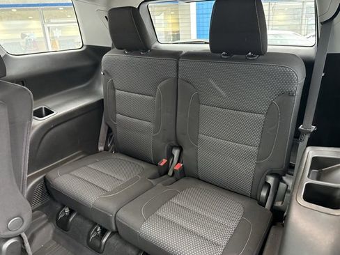 Used 2023 GMC Acadia SLE w/ Driver Convenience Package image 34