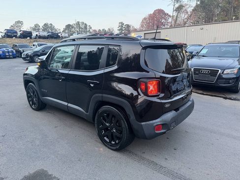 Used 2018 Jeep Renegade Altitude FWD image 7