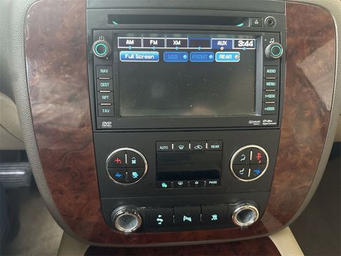 Used 2011 Chevrolet Tahoe LTZ image 13