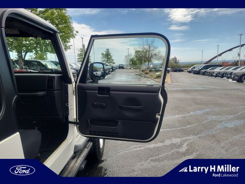 Used 2006 Jeep Wrangler X AWD/4WD image 16