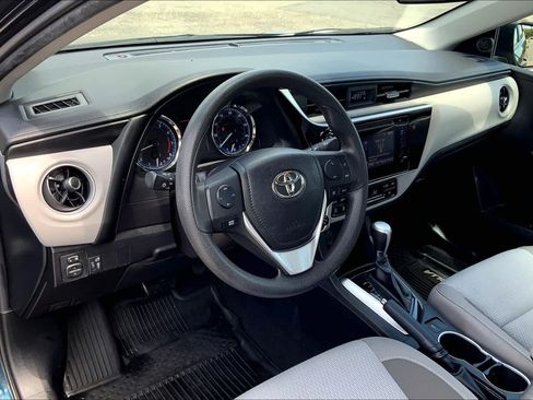 Used 2019 Toyota Corolla LE FWD image 17
