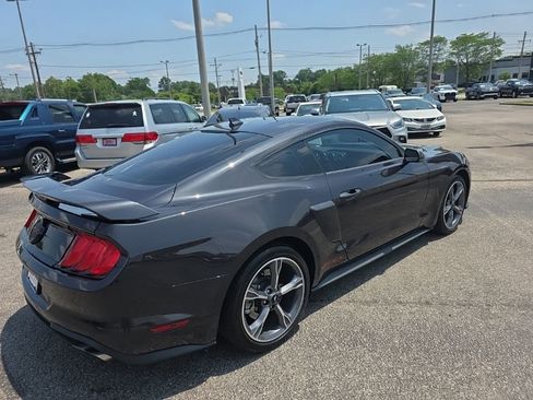 Used 2022 Ford Mustang GT Premium w/ Equipment Group 401A RWD image 4