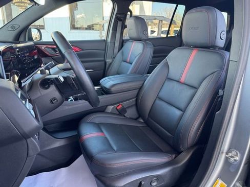 Used 2024 Chevrolet Traverse RS w/ LPO, Floor Liner Package image 24