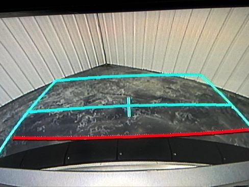 Used 2019 Toyota Camry SE image 21