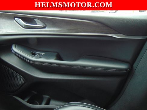 Certified 2024 Jeep Grand Cherokee L Limited AWD/4WD image 33