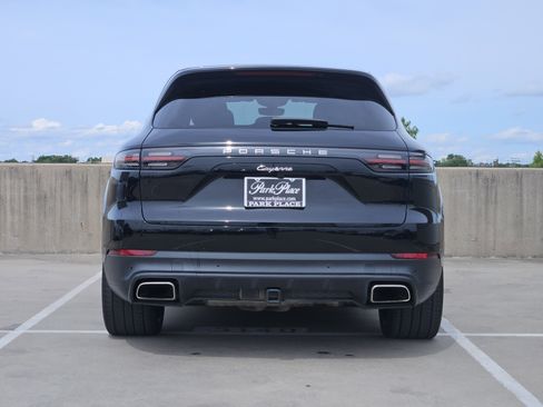 Used 2020 Porsche Cayenne image 7