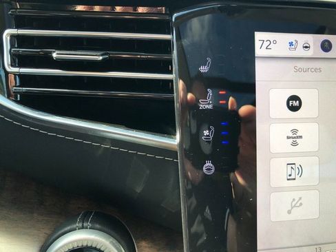 Used 2023 Jeep Grand Wagoneer Series II image 5