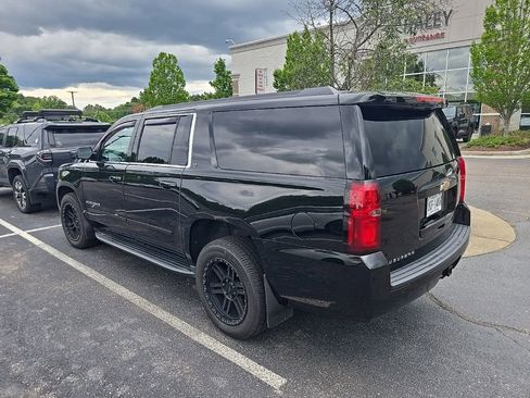 Used 2019 Chevrolet Suburban LT AWD/4WD image 3