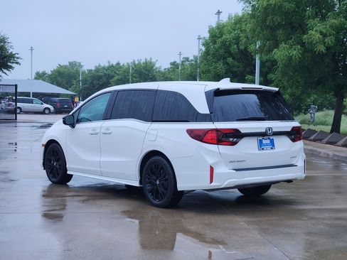 Used 2025 Honda Odyssey Sport-L image 7
