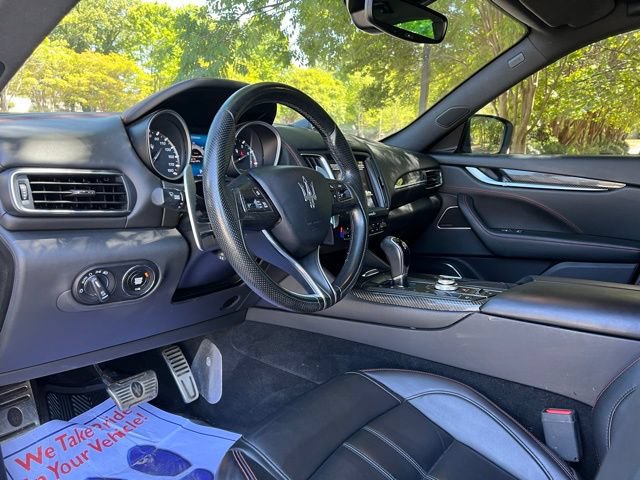 Used 2017 Maserati Levante S AWD/4WD image 11