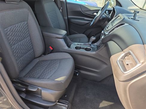 Used 2020 Chevrolet Equinox LT image 39