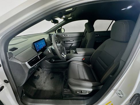 Used 2025 Honda Prologue EX image 13