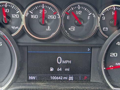 Used 2019 Chevrolet Silverado 1500 LT Trail Boss AWD/4WD image 9