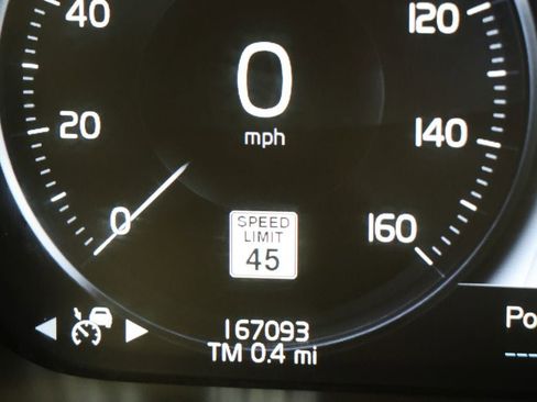 Used 2016 Volvo XC90 T8 Momentum w/ Vision Package AWD/4WD image 20