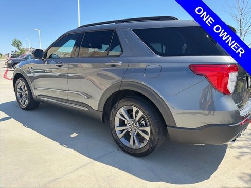 Used 2023 Ford Explorer XLT w/ Equipment Group 202A RWD image 4