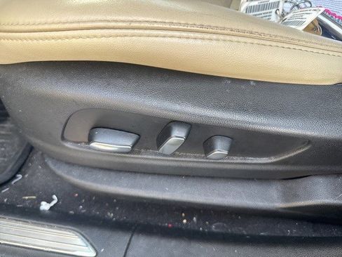 Used 2018 Cadillac XT5 Luxury w/ Driver Awareness Package image 10