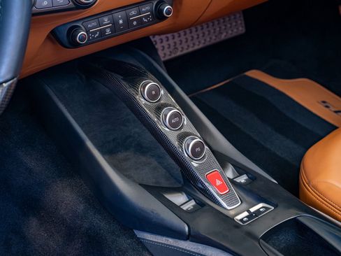 Used 2021 Ferrari 812 GTS image 15