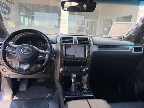 Used 2020 Lexus GX 460 Luxury w/ Luxury Sport Package AWD/4WD image 5