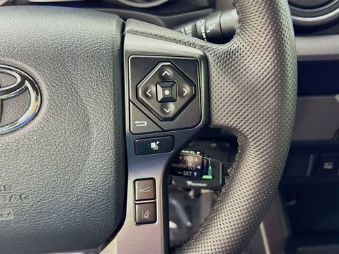 Used 2019 Toyota Tacoma TRD Sport RWD image 18