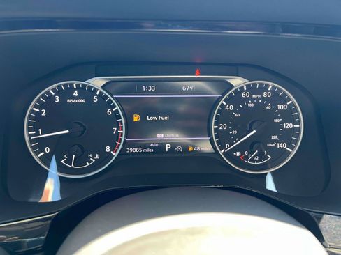 Used 2022 Nissan Pathfinder SL AWD/4WD image 20