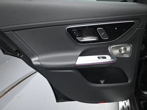 Used 2026 Mercedes-Benz GLC 300 image 21