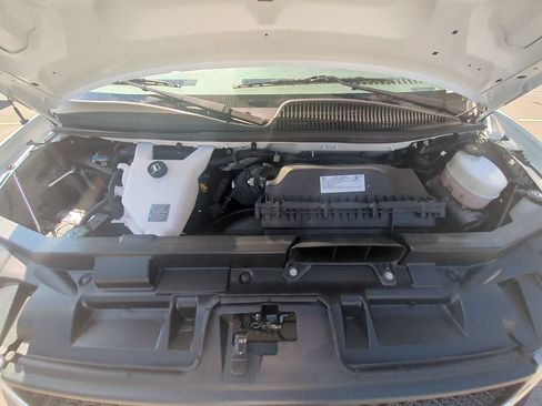 Used 2025 Chevrolet Express 3500 w/ Power Convenience Package RWD image 30