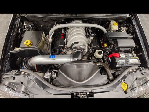 Used 2006 Jeep Grand Cherokee SRT8 w/ SRT Option Group I AWD/4WD image 34