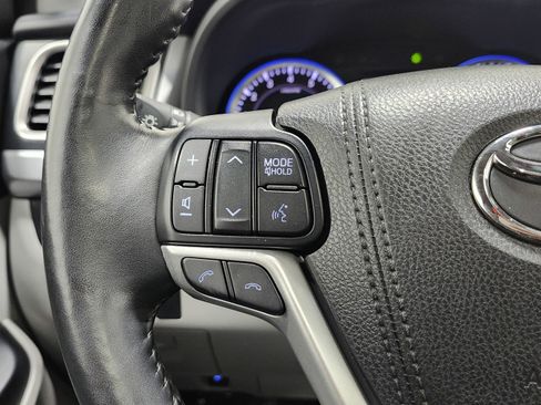 Used 2018 Toyota Highlander Limited Platinum image 37