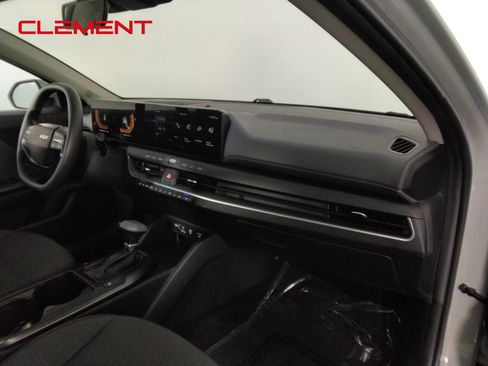 Used 2025 Kia K4 FWD image 29