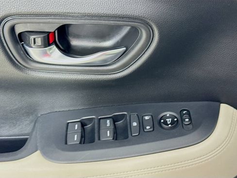 Used 2024 Honda HR-V LX image 21