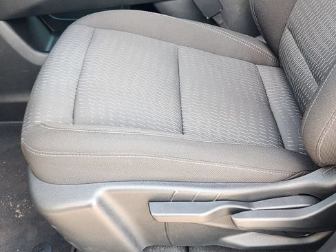 Used 2026 Chevrolet Equinox LT FWD image 24
