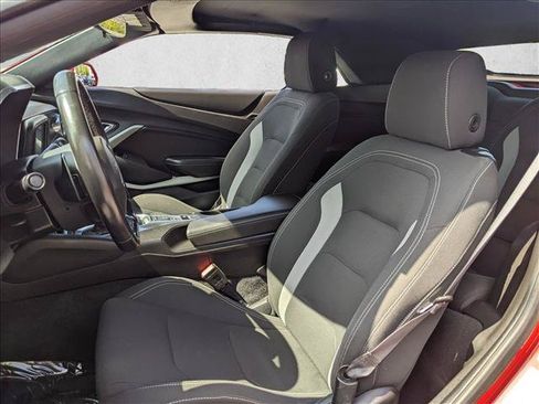 Used 2017 Chevrolet Camaro LT RWD image 15