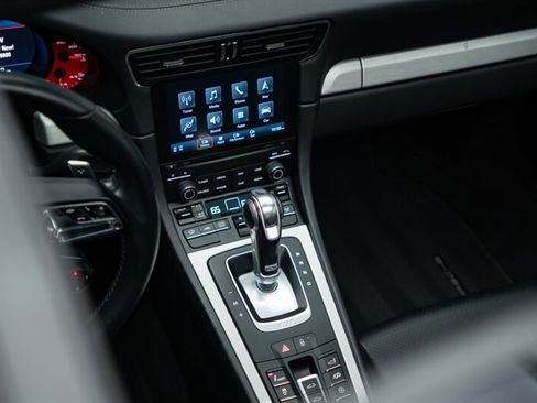 Used 2019 Porsche 911 Carrera 4S image 4