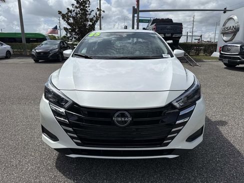 Used 2025 Nissan Versa SV image 9