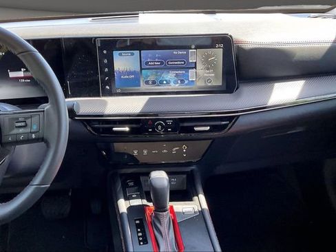 Certified 2025 Nissan Kicks SR w/ Interior Electronics Package FWD image 6