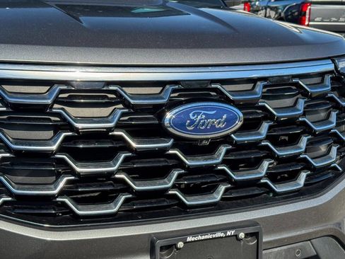 Used 2025 Ford Explorer Platinum w/ LUX Leather Package AWD/4WD image 9